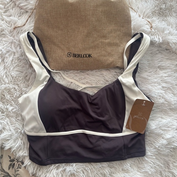 Berlook Other - Berlook Black and White Women's Bra
